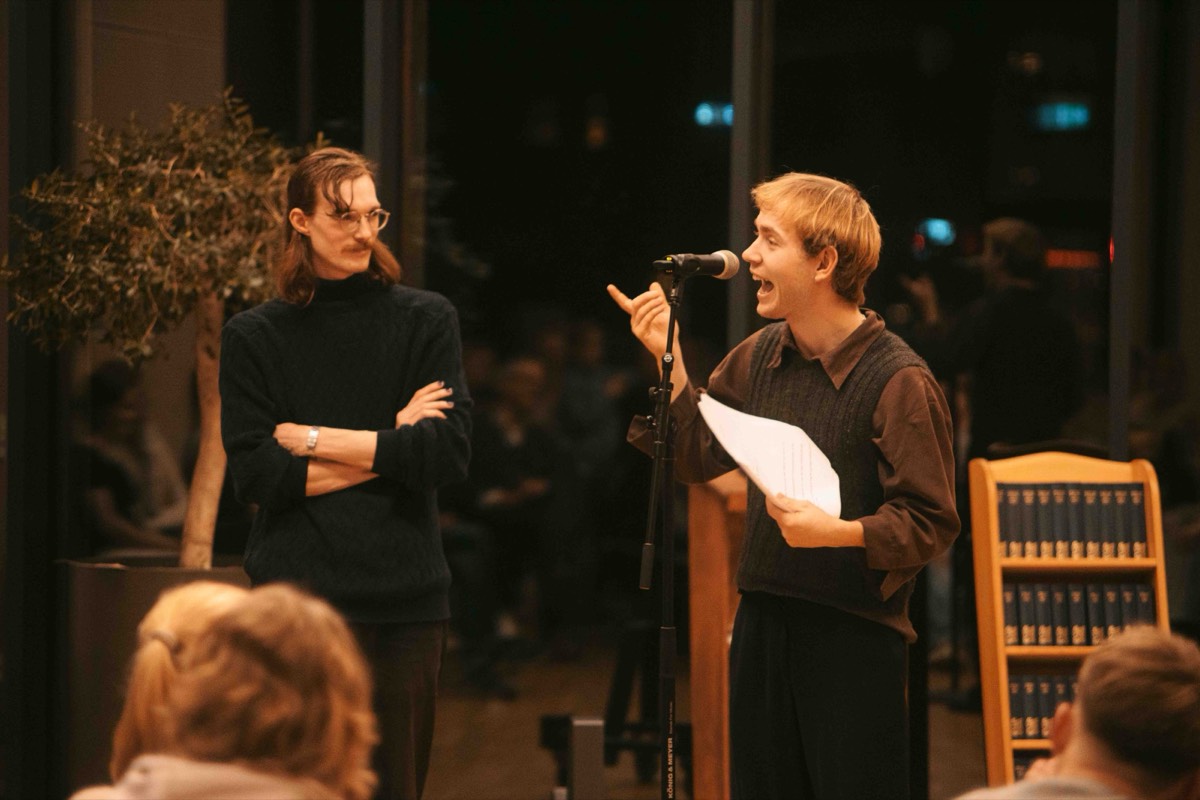 Poetry slam i Brønshøj Kirke, november 2024